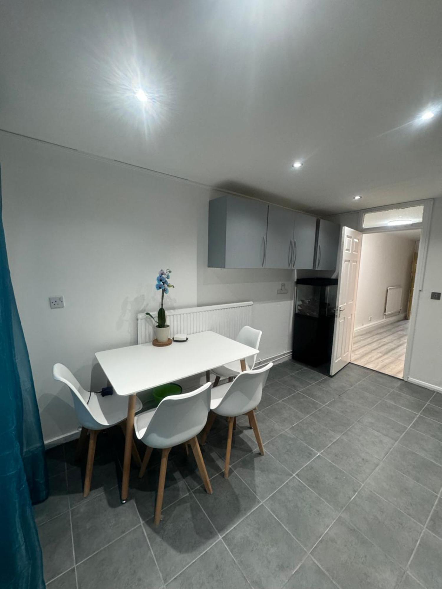 Tottenham Velvet Suites Лондон Екстериор снимка