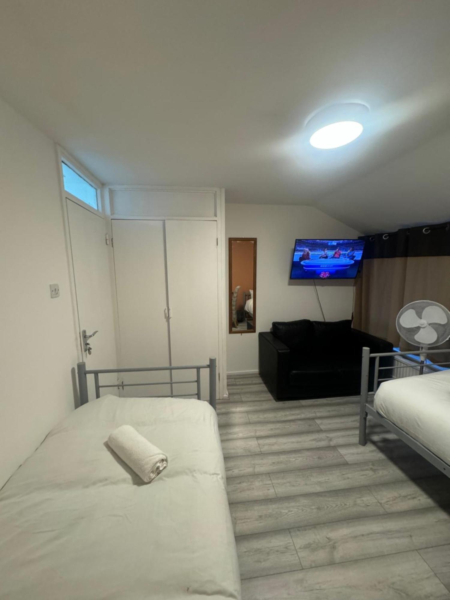Tottenham Velvet Suites Лондон Екстериор снимка