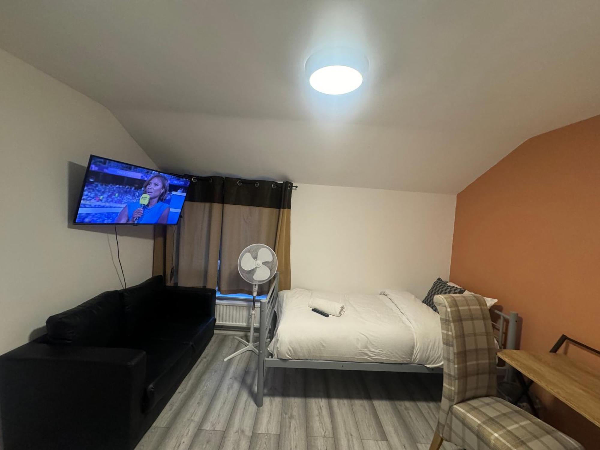 Tottenham Velvet Suites Лондон Екстериор снимка
